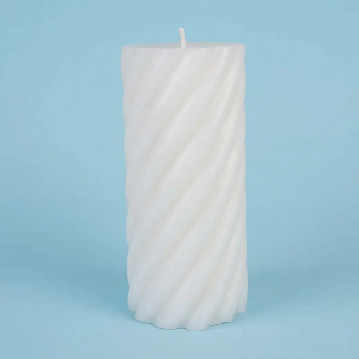 White Pillar Candles Coconut and Lime fragrance, perfect for a tropical ambiance and relaxation.