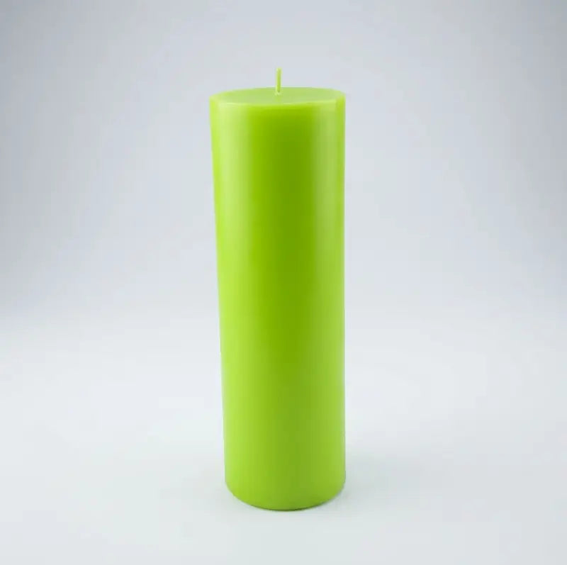 Big Candle in vibrant green color, oversized pillar candle designed for customizable décor and fragrance.