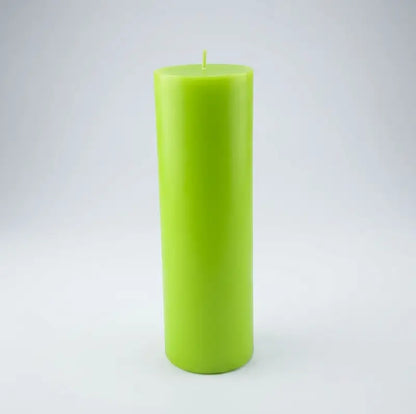 Big Candle in vibrant green color, oversized pillar candle designed for customizable décor and fragrance.